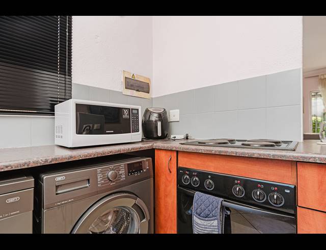2 BEDROOM TOWNHOUSE FOR SALE IN HALFWAY GARDENS